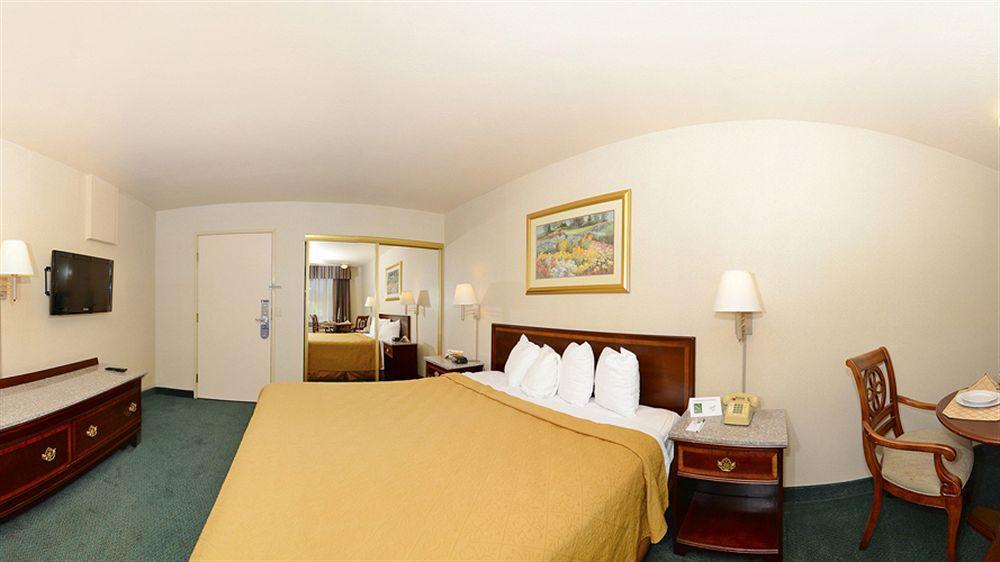 Quality Inn & Suites Walnut - City Of Industry Extérieur photo
