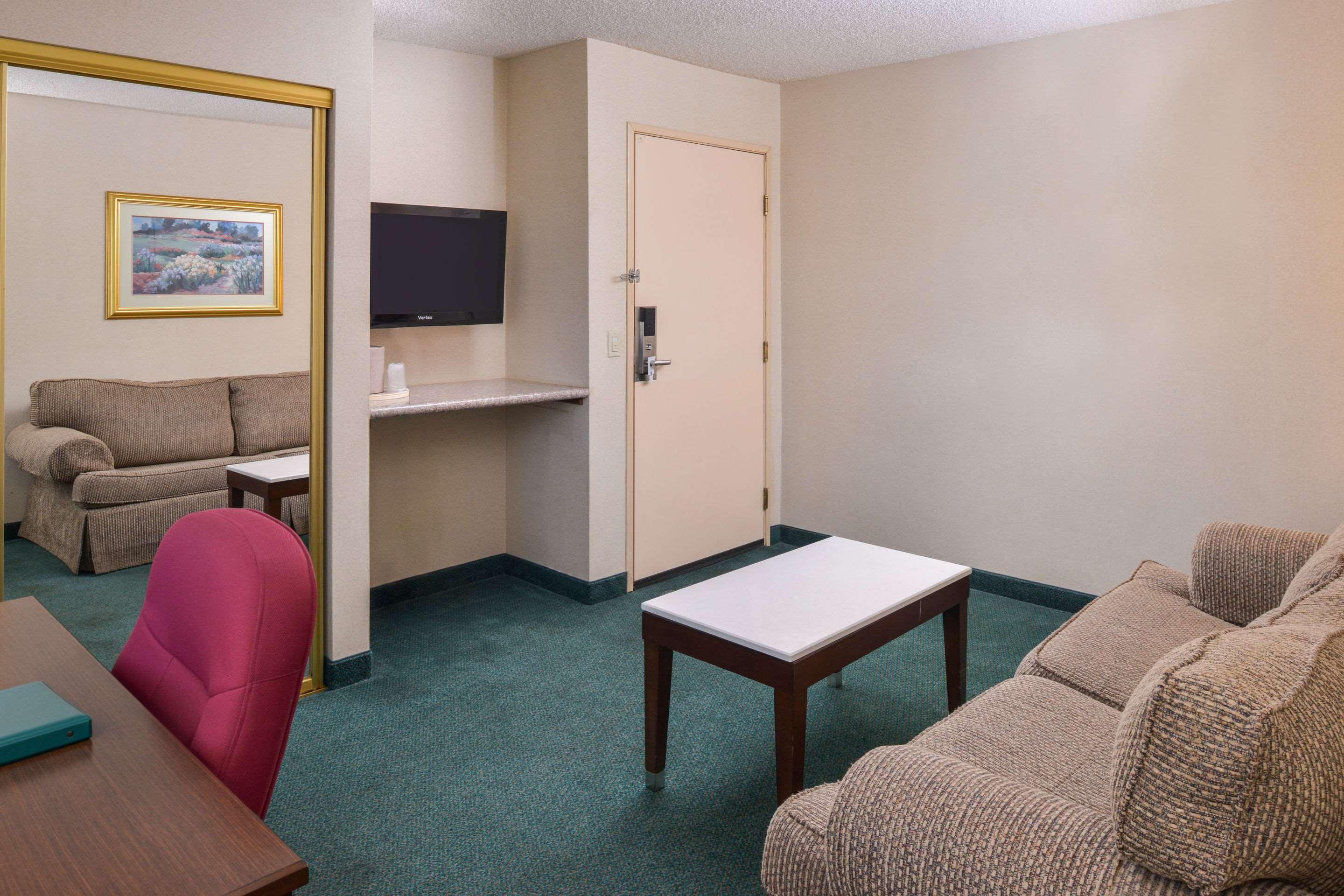 Quality Inn & Suites Walnut - City Of Industry Extérieur photo