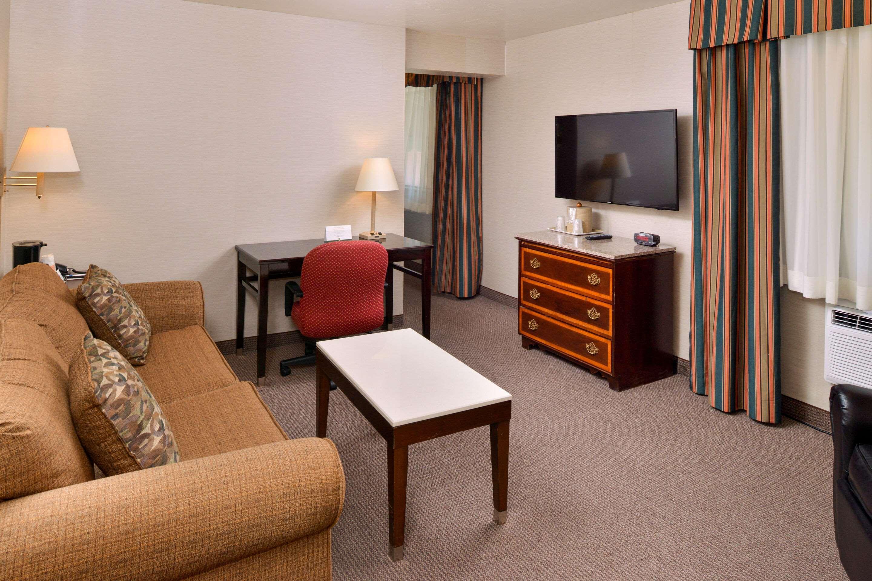 Quality Inn & Suites Walnut - City Of Industry Extérieur photo