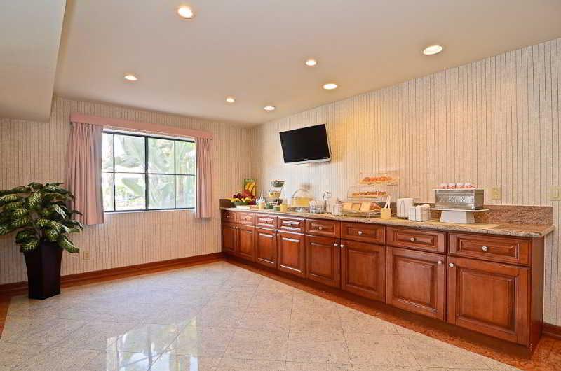 Quality Inn & Suites Walnut - City Of Industry Extérieur photo