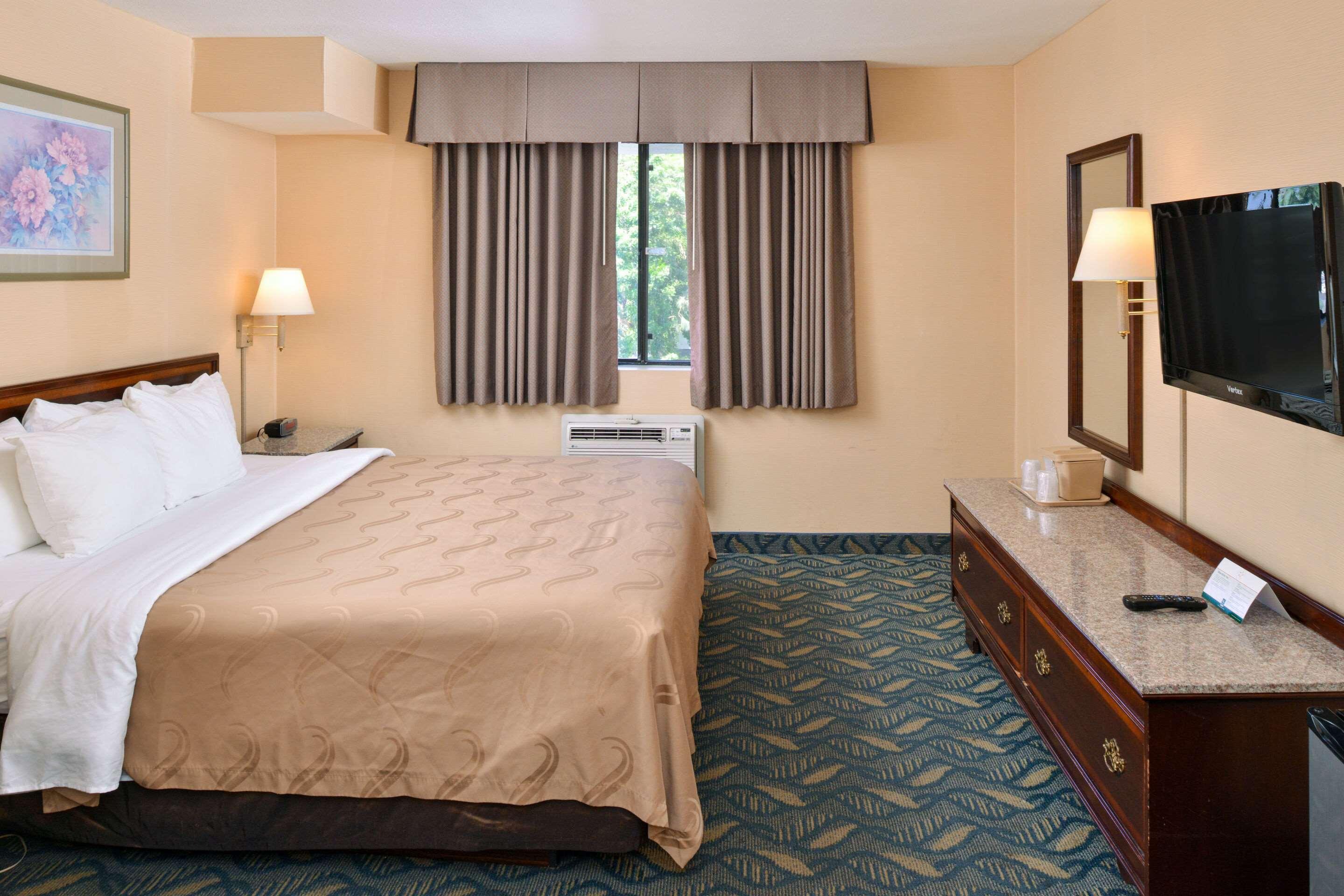 Quality Inn & Suites Walnut - City Of Industry Extérieur photo