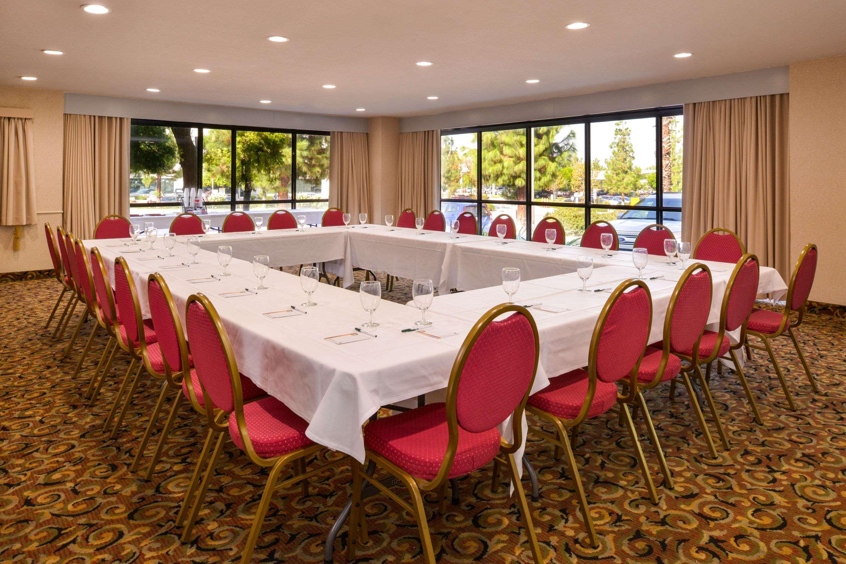 Quality Inn & Suites Walnut - City Of Industry Extérieur photo