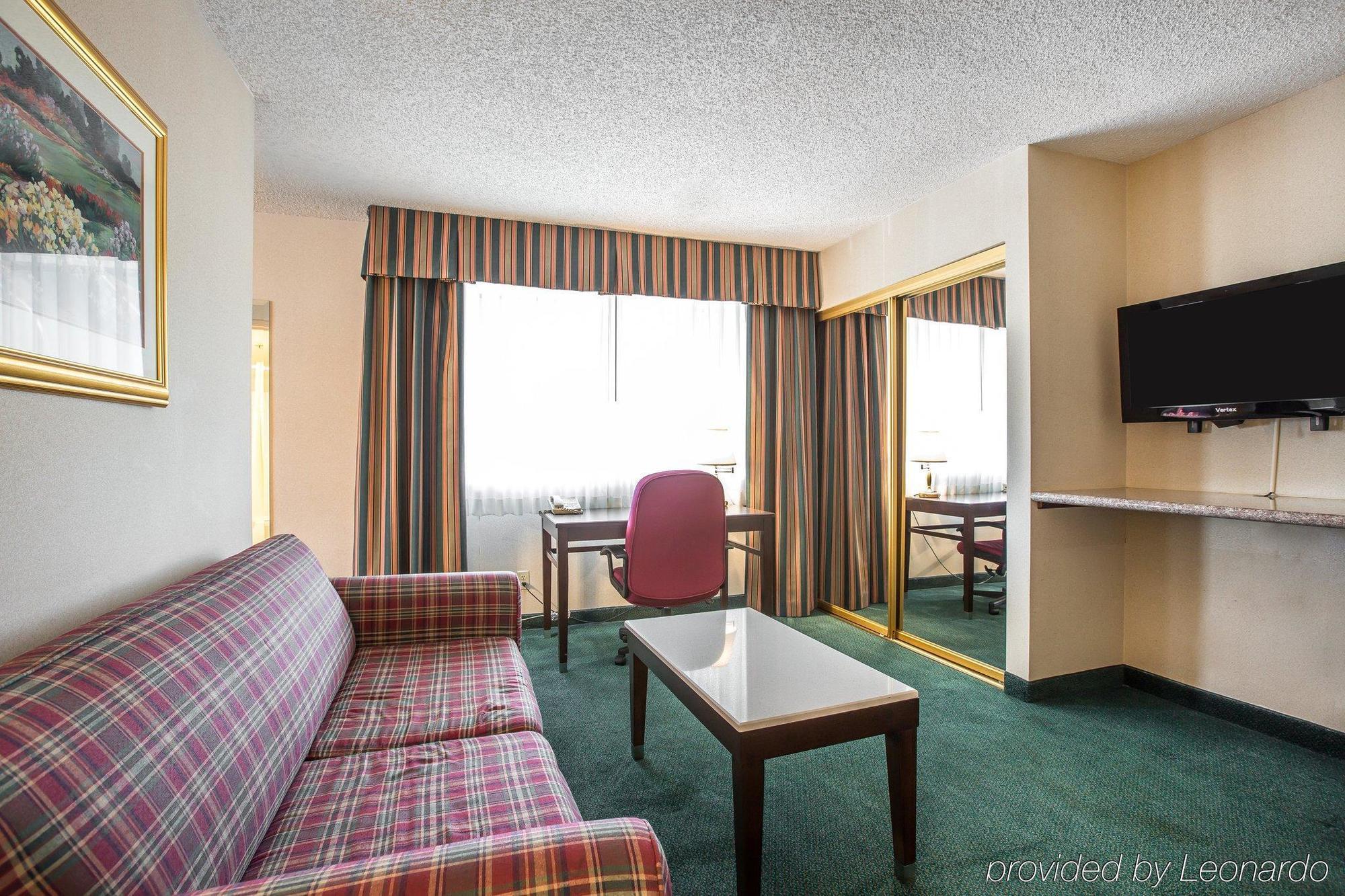 Quality Inn & Suites Walnut - City Of Industry Extérieur photo