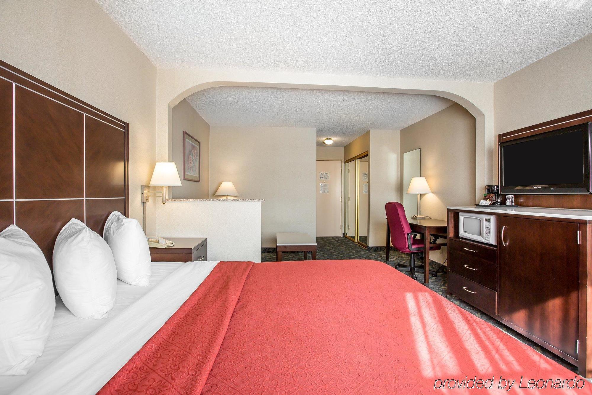 Quality Inn & Suites Walnut - City Of Industry Extérieur photo