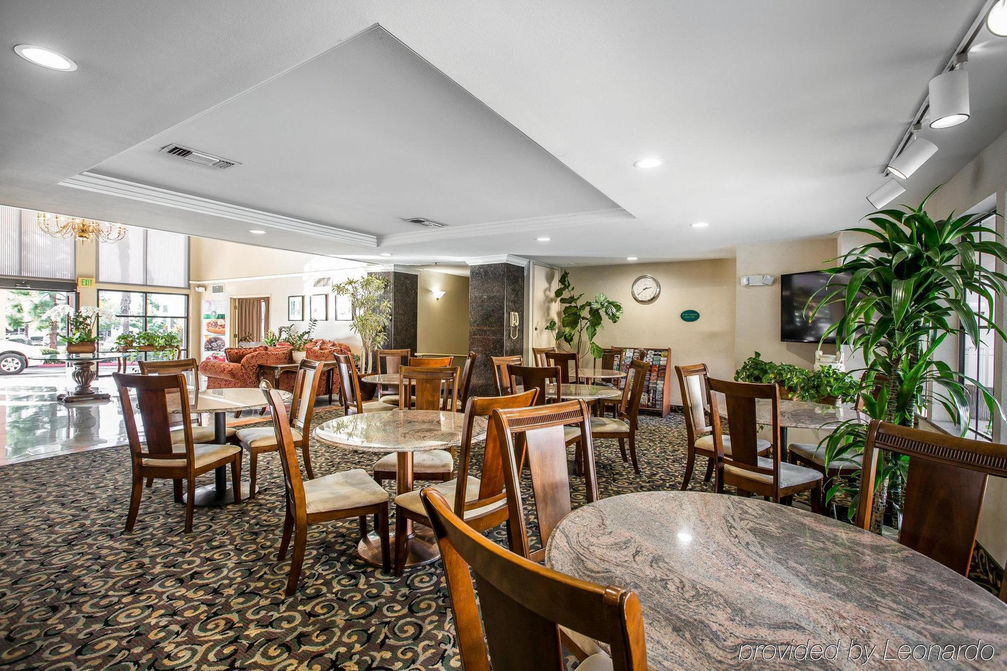 Quality Inn & Suites Walnut - City Of Industry Extérieur photo