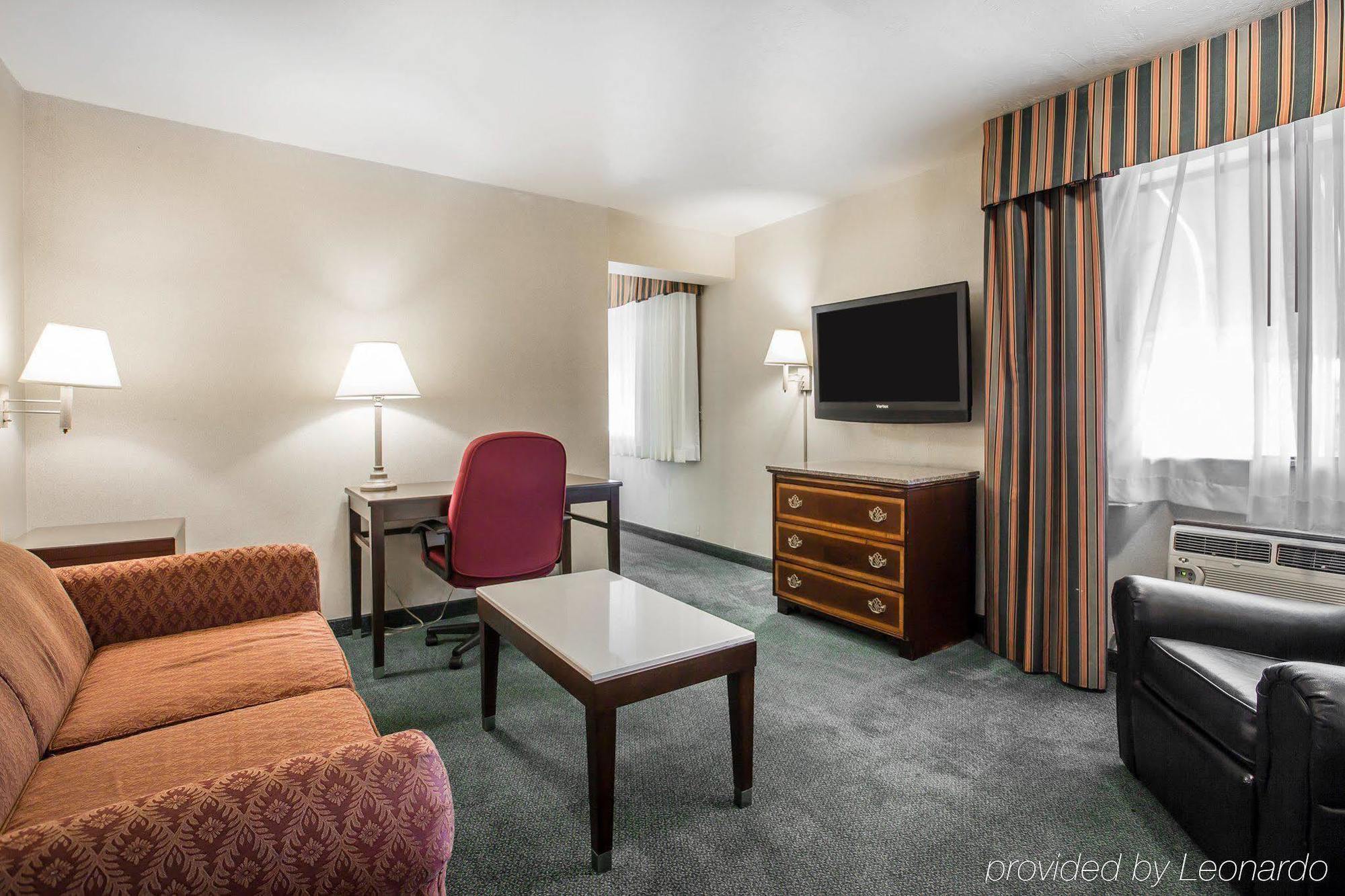 Quality Inn & Suites Walnut - City Of Industry Extérieur photo