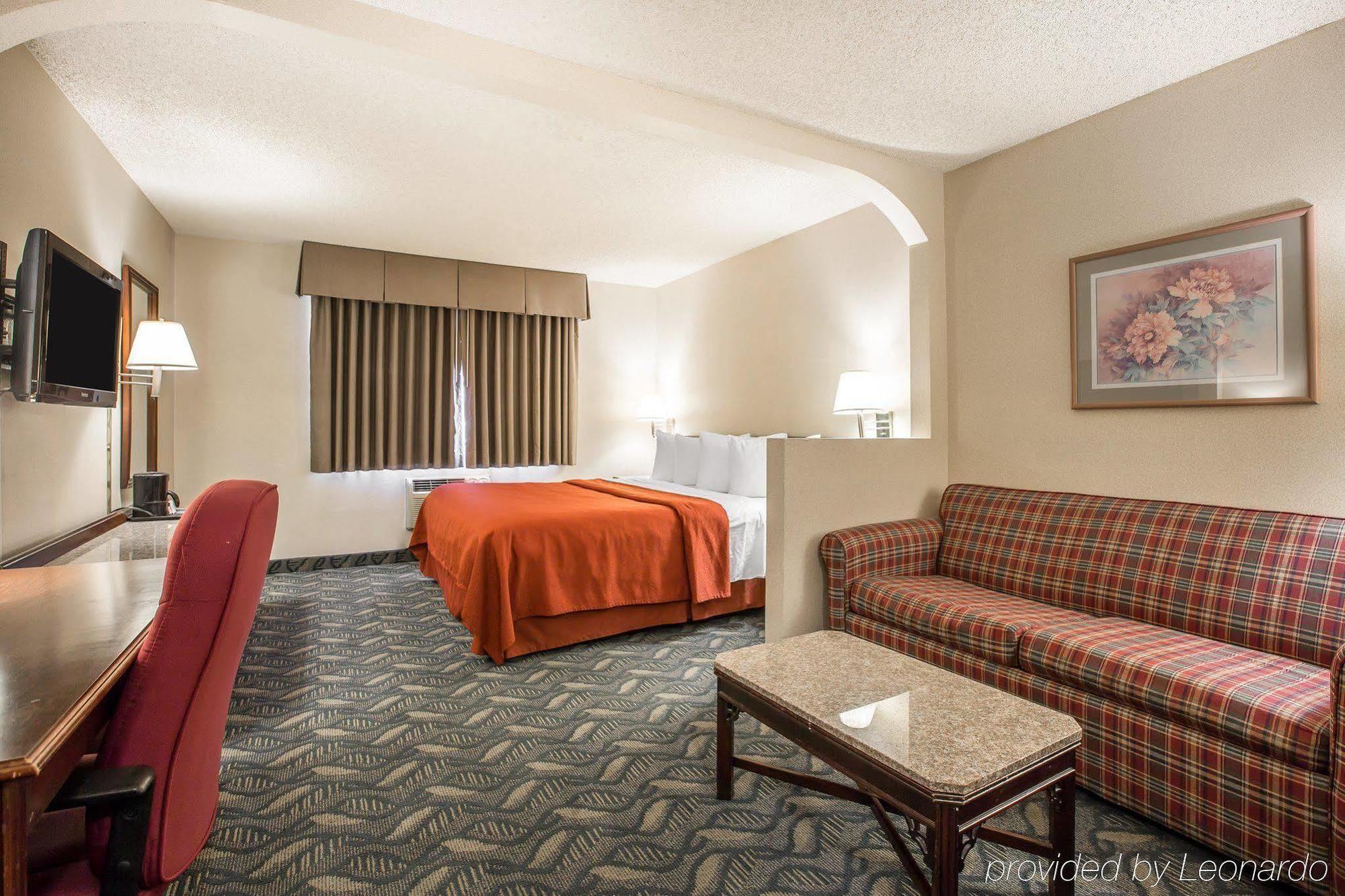 Quality Inn & Suites Walnut - City Of Industry Extérieur photo
