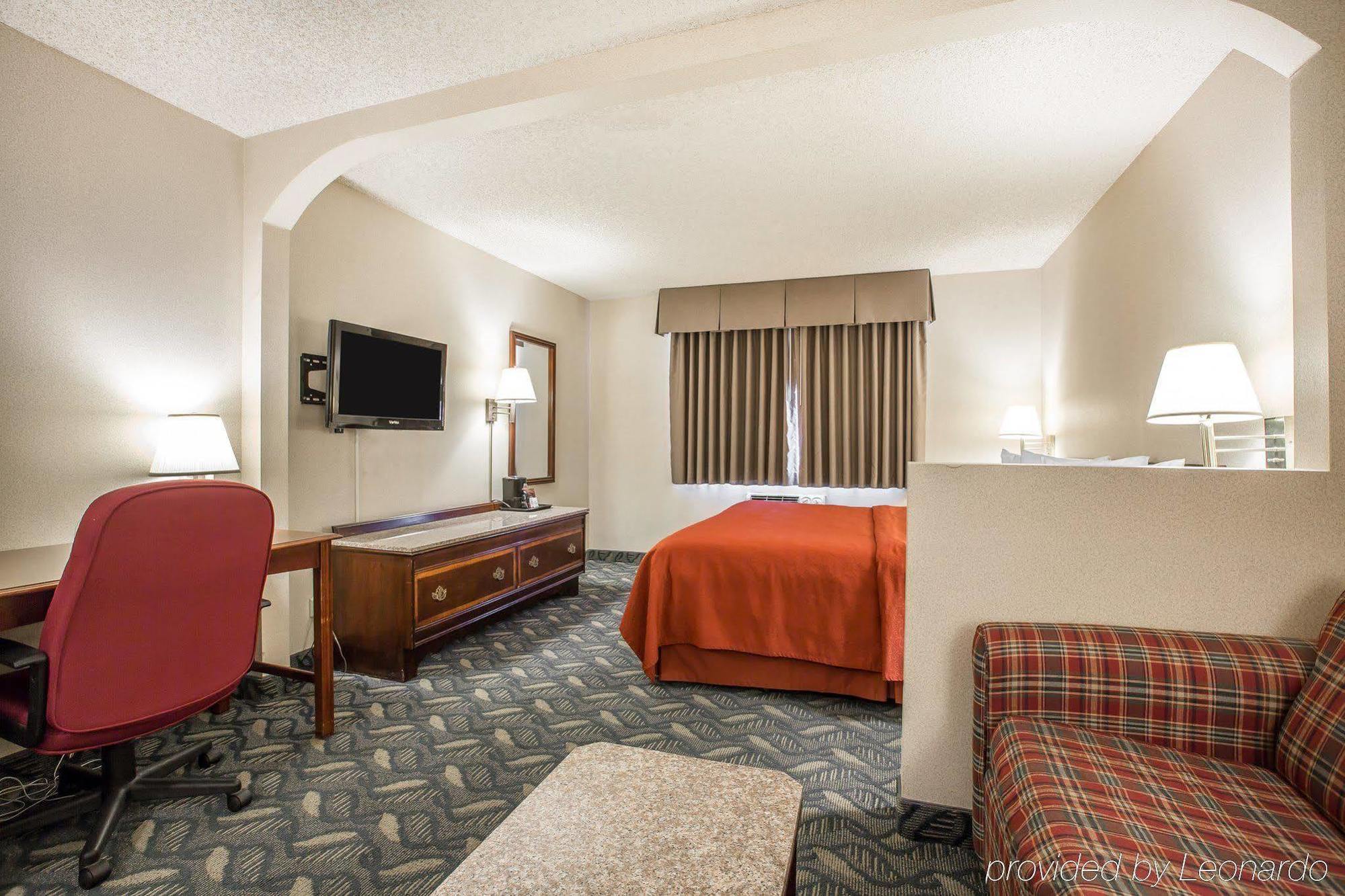 Quality Inn & Suites Walnut - City Of Industry Extérieur photo