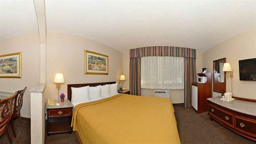 Quality Inn & Suites Walnut - City Of Industry Extérieur photo